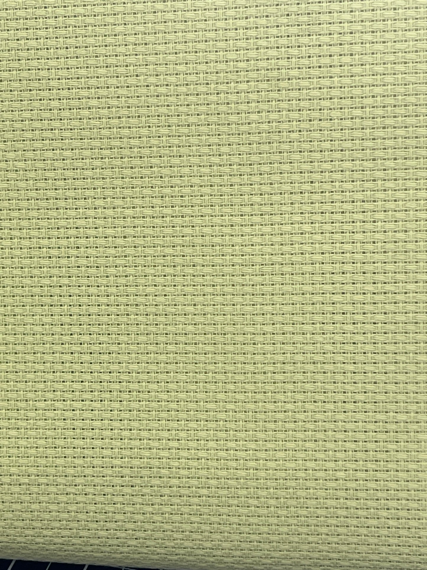 08 COUNT ZWEIGART  RED AIDA 60 CM X 100 CM