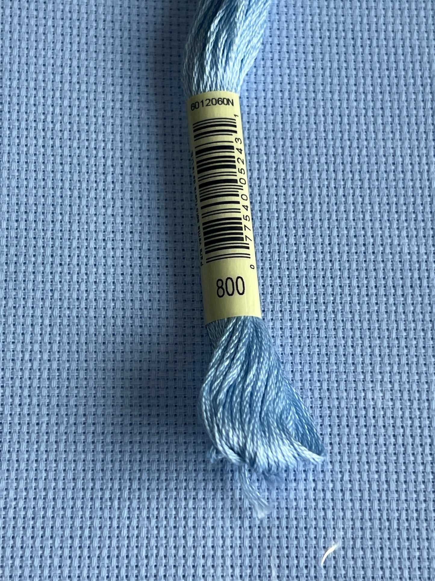 18 COUNT ZWEIGART AIDA ECRU (13)