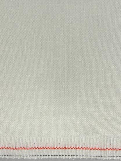 40  COUNT ZWEIGART NEWCASTLE  LINEN PARCHMENT (770)