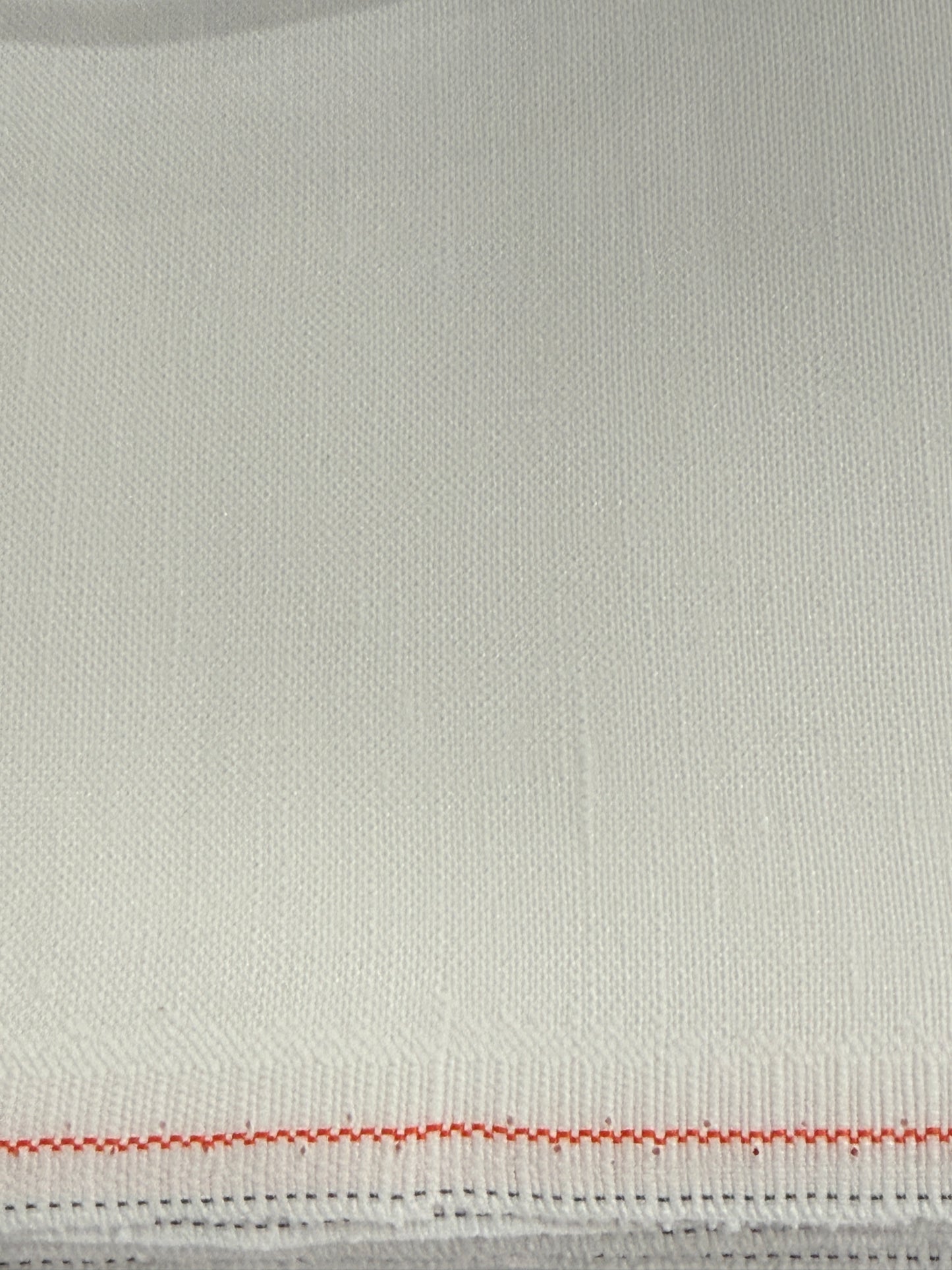 40  COUNT ZWEIGART NEWCASTLE  LINEN PARCHMENT (770)