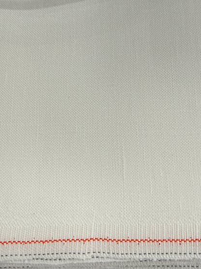 40  COUNT ZWEIGART NEWCASTLE  LINEN PARCHMENT (770)