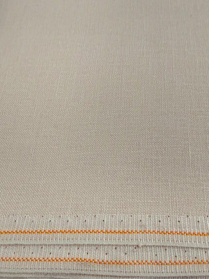40  COUNT ZWEIGART NEWCASTLE  LINEN PARCHMENT (770)