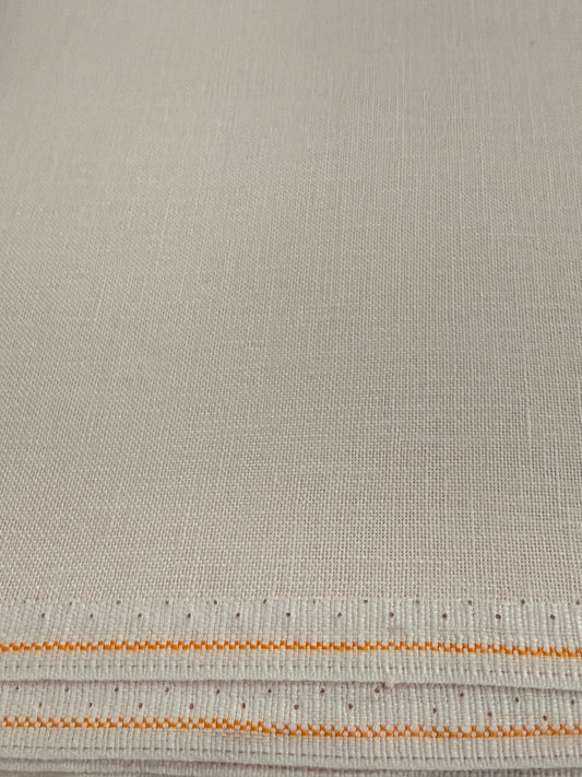 40  COUNT ZWEIGART NEWCASTLE  LINEN PALE PINK (4155)