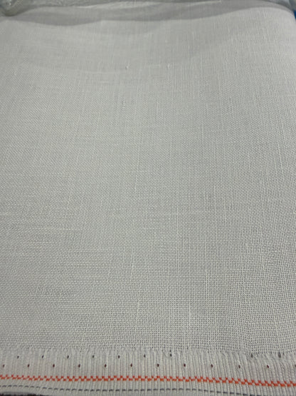 40  COUNT ZWEIGART NEWCASTLE  LINEN PARCHMENT (770)