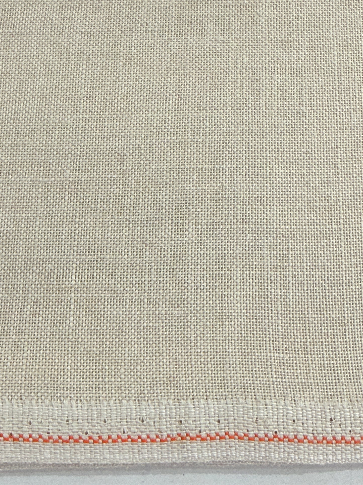 36 COUNT ZWEIGART 36  EDINBURGH LINEN LATTEE (300)
