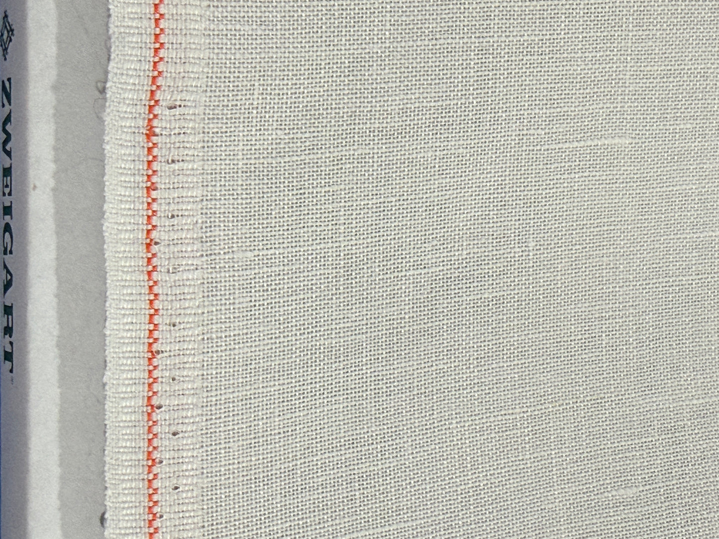 36 COUNT ZWEIGART 36  EDINBURGH LINEN LATTEE (300)