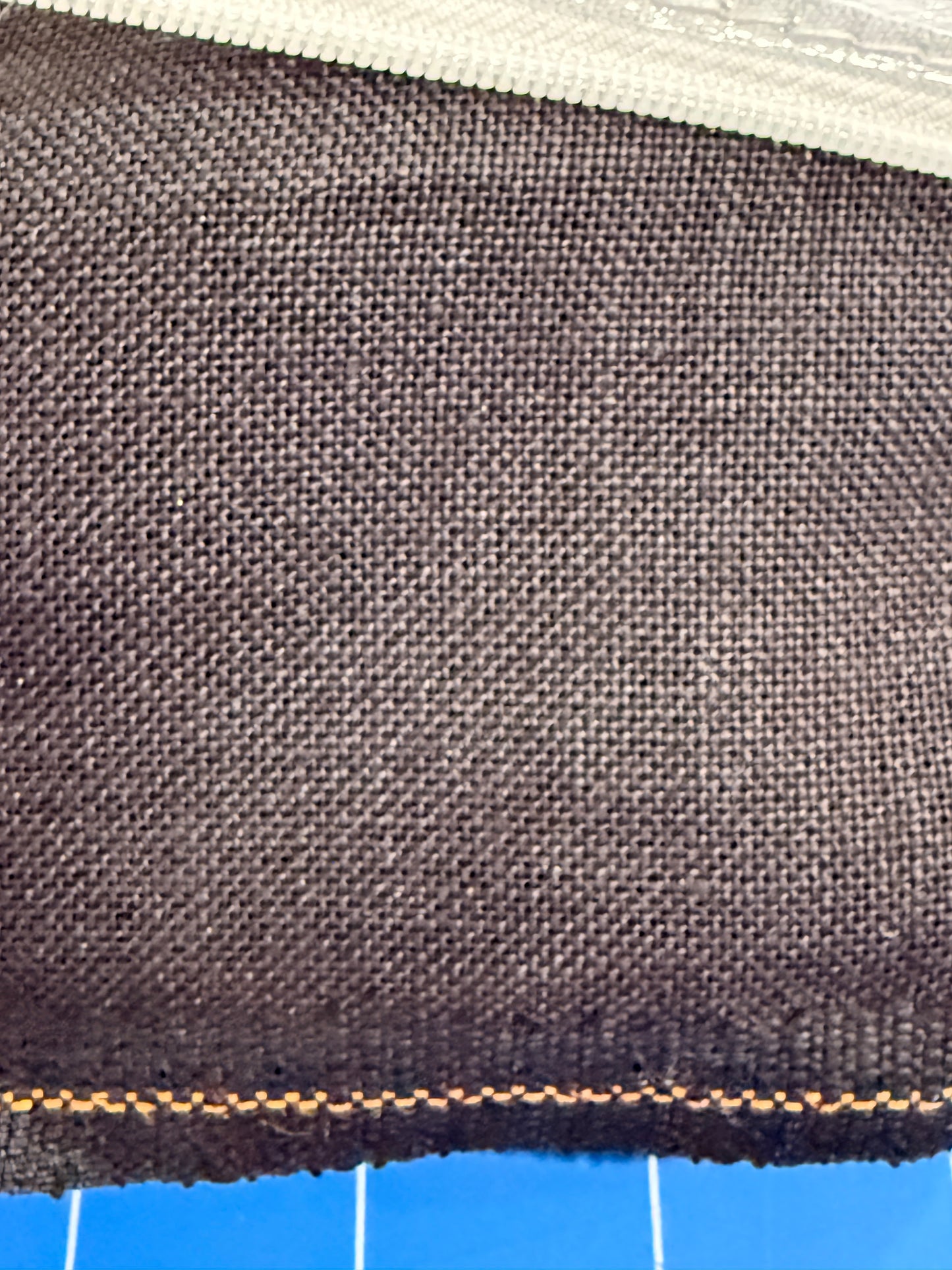 32 COUNT ZWEIGART BELFAST LINEN 32 COUNT PALE BLUE (562)