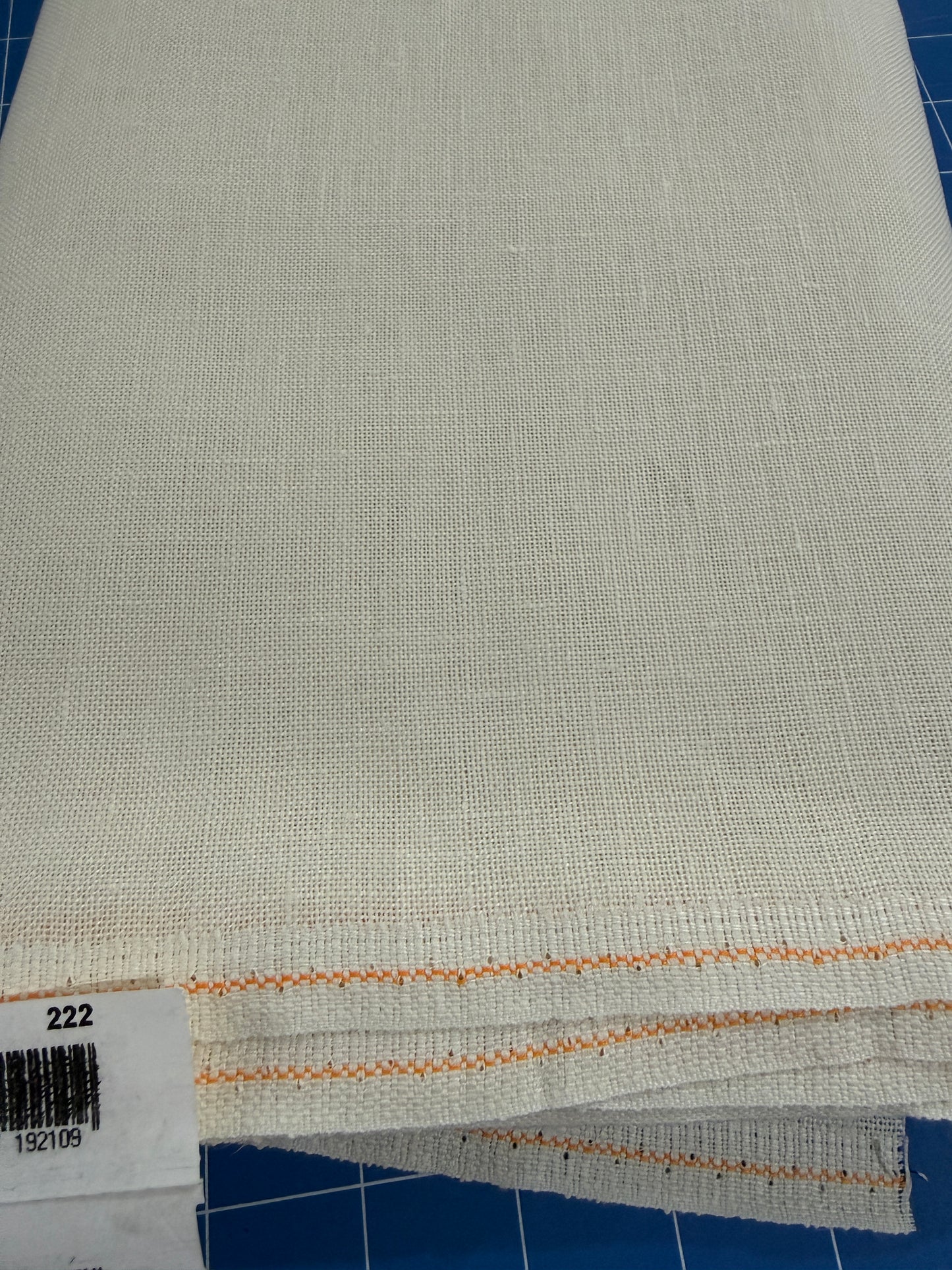 32 COUNT ZWEIGART BELFAST LINEN 32 COUNT PALE BLUE (562)