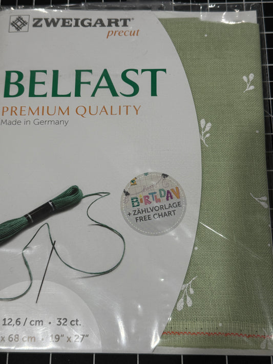 32 COUNT ZWEIGART BELFAST LINEN GREEN WITH WHITE LEAVES 6369
