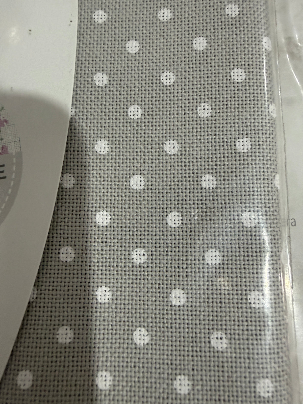 32 COUNT ZWEIGART EVENWEAVE MURANO Pre cut Grey with white spots
