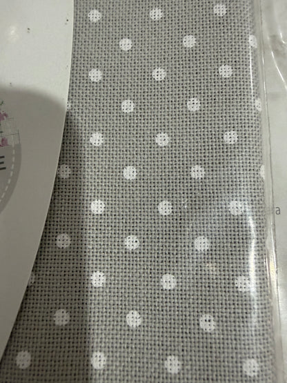 32 COUNT ZWEIGART EVENWEAVE MURANO Pre cut Grey with white spots