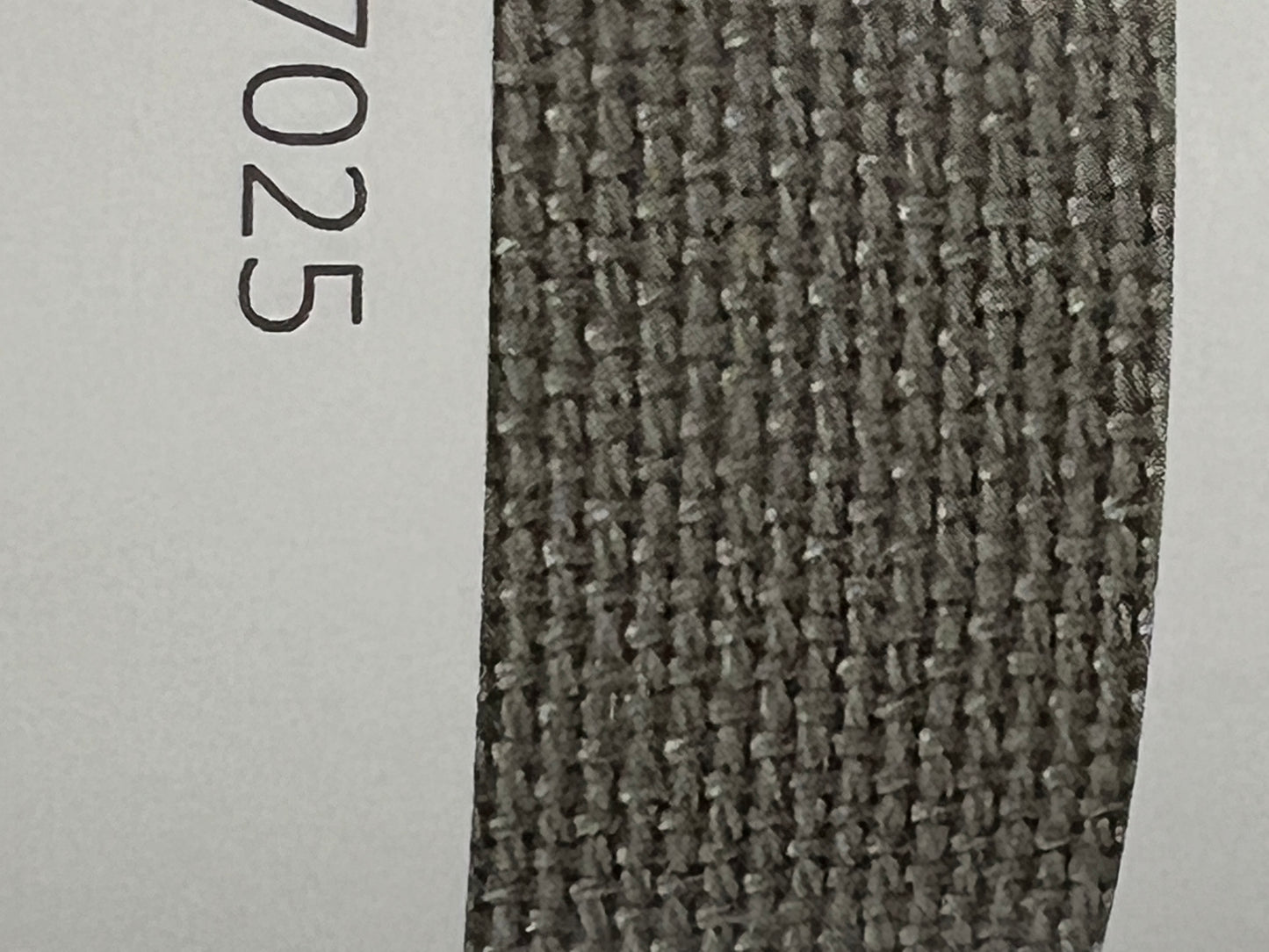 25 COUNT ZWEIGART EVENWEAVE LUGANA VINTAGE BLUE (7139)